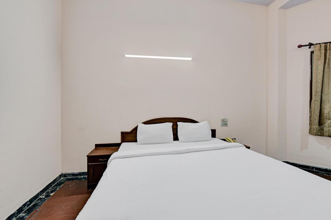 جايبور Capital O 84122 Hotel Trilok Palace المظهر الخارجي الصورة