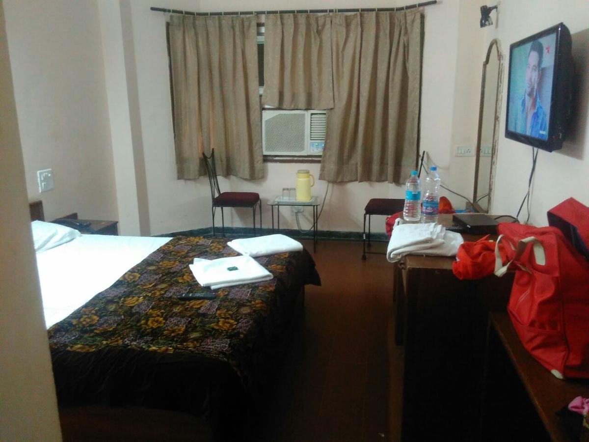 جايبور Capital O 84122 Hotel Trilok Palace المظهر الخارجي الصورة